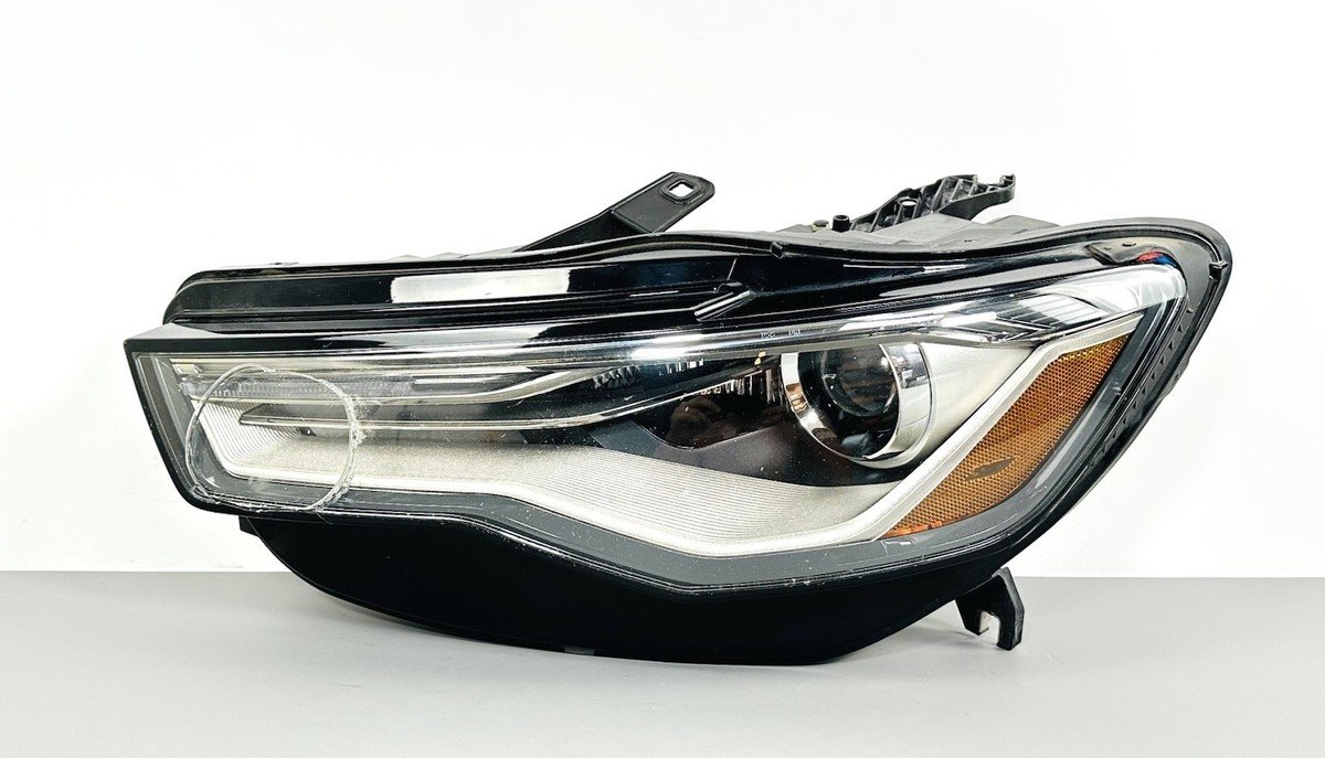 Audi A6 C6/C7 right headlight - Image 3